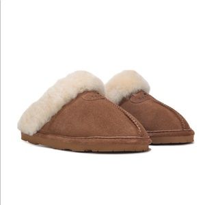 Women Bearpaw Loki II slippers size 7
